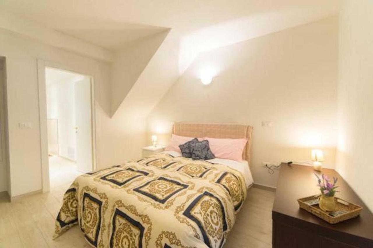 La Casa Nel Borgo Sul Lago Pisogne Eksteriør billede
